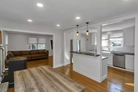 274 Abbott St, Springfield, MA 01118 photo 17