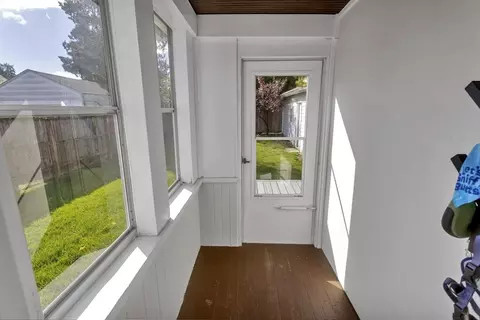 274 Abbott St, Springfield, MA 01118 photo 5