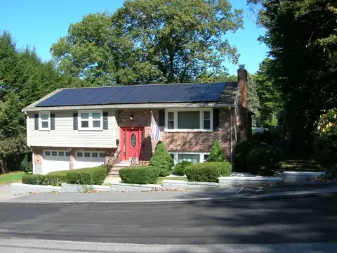 223 Robert Rd, Dedham, MA 02026