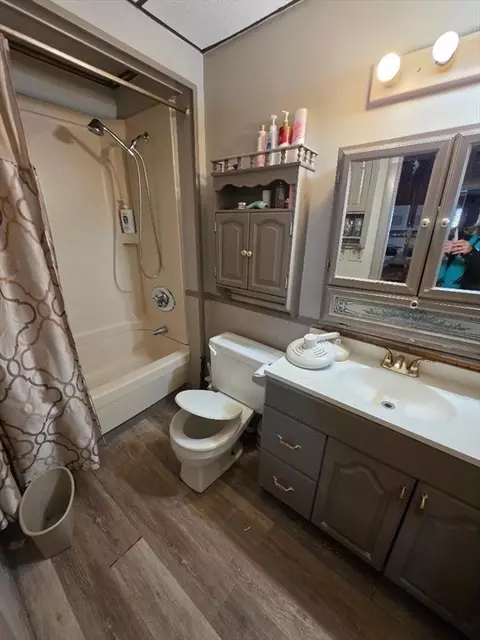 82 Montaup, Fall River, MA 02724 photo 17