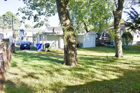 34 Wallace St, Springfield, MA 01119 photo 8
