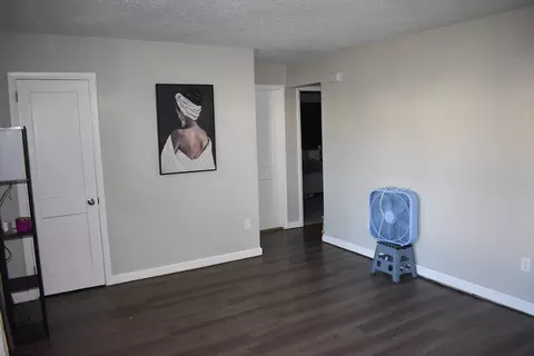 34 Wallace St, Springfield, MA 01119 photo 11