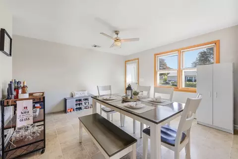 Dining - 20 Connolly St, Springfield, MA 01151 photo 1 of 4