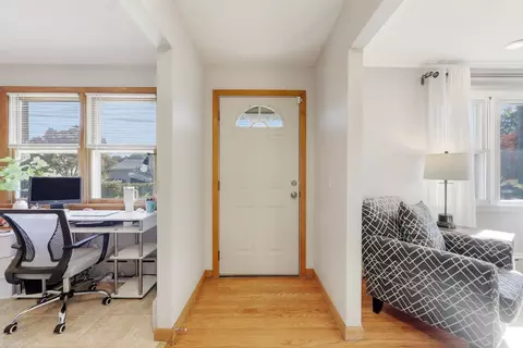 Entry Way - 20 Connolly St, Springfield, MA 01151 photo 1 of 2