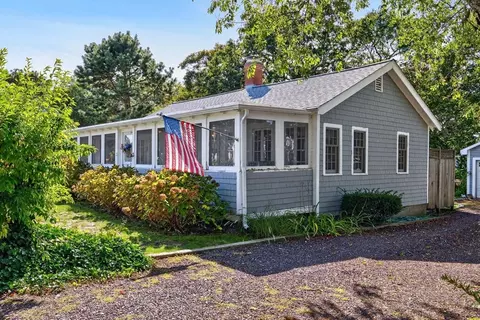 11 Ocean Park W, Dennis, MA 02639
