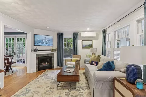 75 Summer St, Manchester, MA 01944