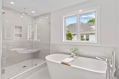 Bath - 7 Avery St, Needham, MA 02494 photo 2 of 4