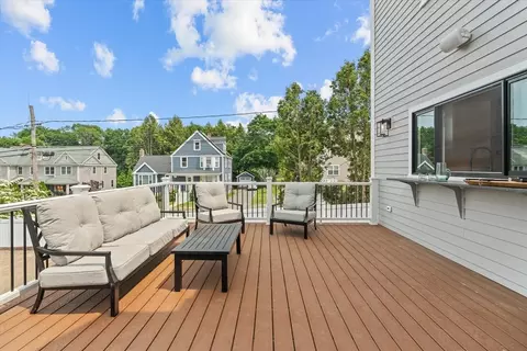 Exterior - 7 Avery St, Needham, MA 02494 photo 6 of 9