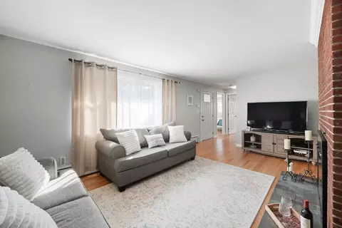 69 Fedak Dr, Chicopee, MA 01013 photo 8