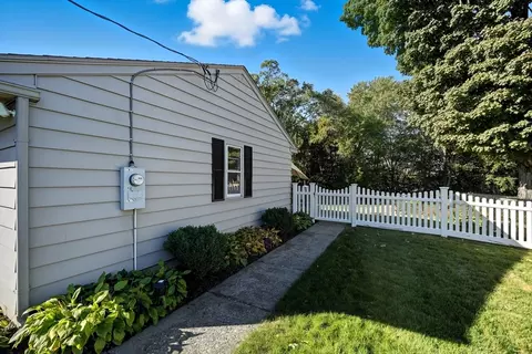 69 Fedak Dr, Chicopee, MA 01013 photo 26