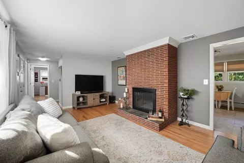 69 Fedak Dr, Chicopee, MA 01013 photo 11