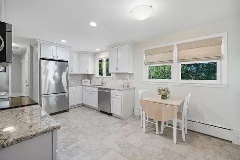 69 Fedak Dr, Chicopee, MA 01013 photo 4