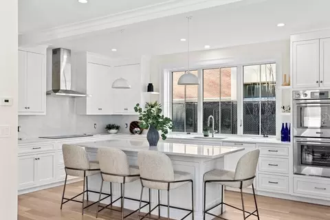32 Kingsbury #A, Wellesley, MA 02481