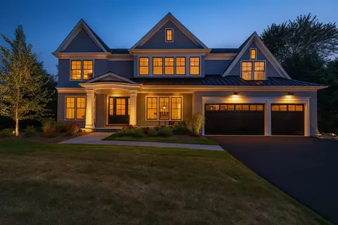18 Sprague Rd, Wellesley, MA 02481