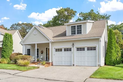 121 Cortland Dr, North Andover, MA 01845