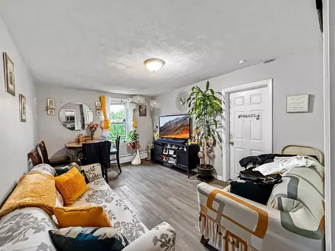 44 Kelvin St, Everett, MA 02149 photo 4