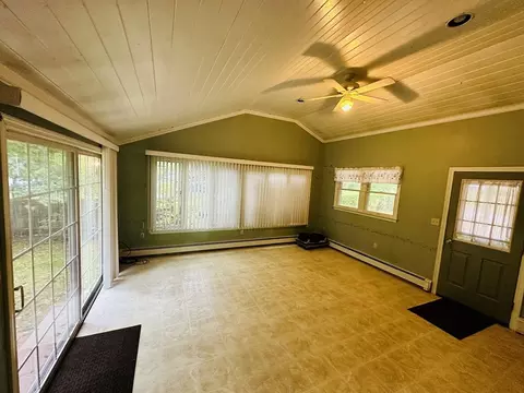64 Maplewood Dr, Townsend, MA 01469 photo 4