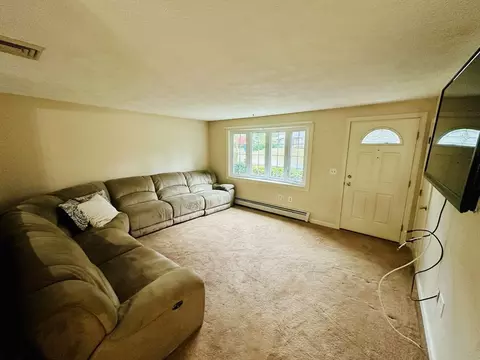 64 Maplewood Dr, Townsend, MA 01469 photo 9