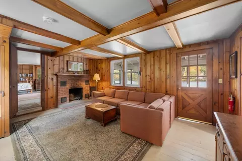 Living - 95 Crockett Rd, Upton, MA 01568 photo 2 of 3