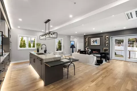 71 Greenough St #71-1, Brookline, MA 02445
