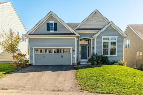 31 Cherry Ln #31, Hopkinton, MA 01748