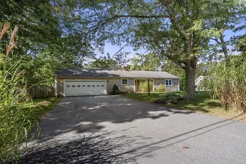 25 Ronda Ln, Dennis, MA 02638