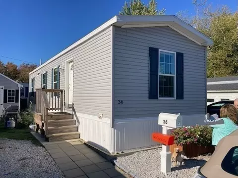 130 E Washington St #36, North Attleboro, MA 02760