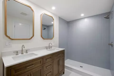 Bath - 42 Sandy Valley Rd, Barnstable, MA 02648 photo 5 of 10