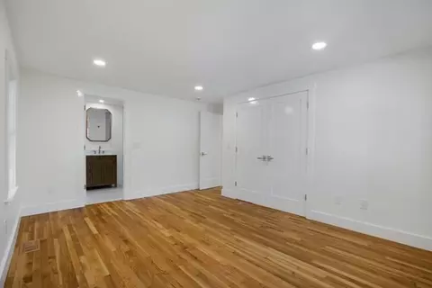 Bedroom - 42 Sandy Valley Rd, Barnstable, MA 02648 photo 9 of 10