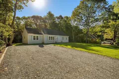 Exterior - 42 Sandy Valley Rd, Barnstable, MA 02648 photo 3 of 10