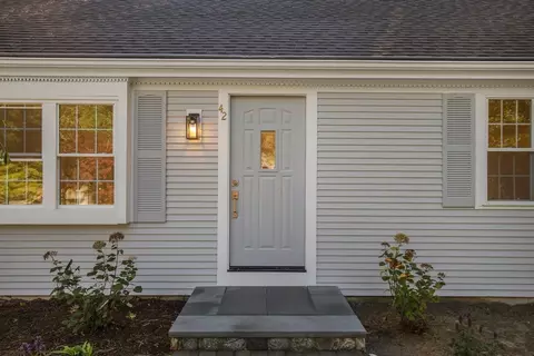 Exterior - 42 Sandy Valley Rd, Barnstable, MA 02648 photo 5 of 10