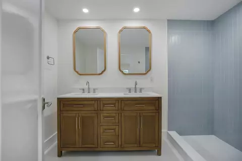 Bath - 42 Sandy Valley Rd, Barnstable, MA 02648 photo 6 of 10