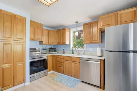 28 Collingwood Rd, Springfield, MA 01119 photo 9