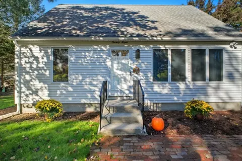 28 Collingwood Rd, Springfield, MA 01119 photo 4
