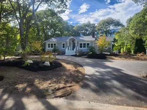 53 Eel River Rd, Falmouth, MA 02536