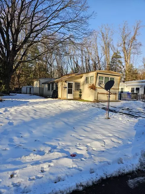 44 Rest Way, Springfield, MA 01119