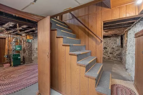 Entry Way - 22 Sherbrook Ave, Worcester, MA 01604 photo 2 of 2