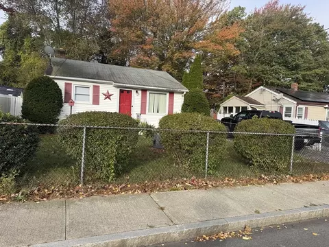 76 Kent Rd, Springfield, MA 01129 photo 2