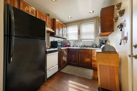 37 Eaton St, Fall River, MA 02723 photo 8