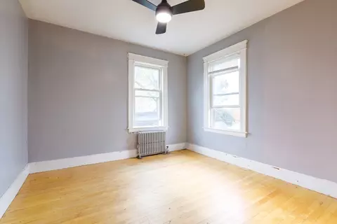 Bedroom - 10 Tower St, Worcester, MA 01606 photo 2 of 7