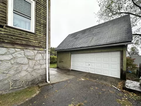 Exterior - 10 Tower St, Worcester, MA 01606 photo 6 of 7