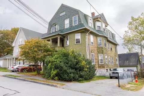Exterior - 10 Tower St, Worcester, MA 01606 photo 2 of 7