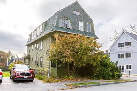 Exterior - 10 Tower St, Worcester, MA 01606 photo 3 of 7