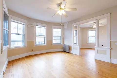 Living - 10 Tower St, Worcester, MA 01606 photo 4 of 6