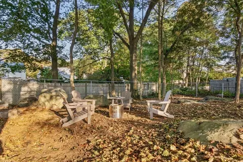 180 E Lothrop St, Beverly, MA 01915 photo 11