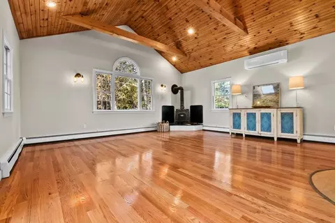 180 E Lothrop St, Beverly, MA 01915 photo 5