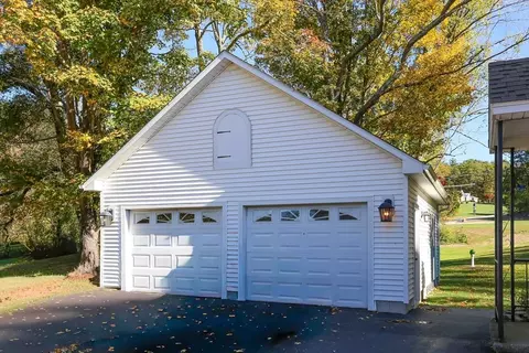 227 Gore Rd, Webster, MA 01570 photo 5