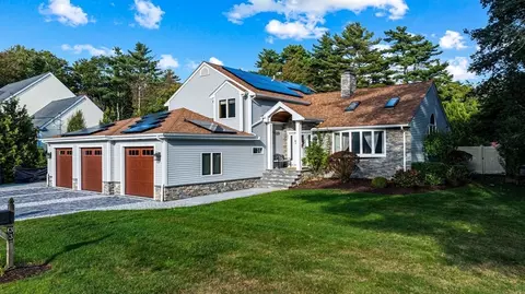 33 Sylvia St, Fairhaven, MA 02719