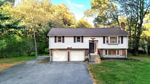 210 Winn St, Burlington, MA 01803