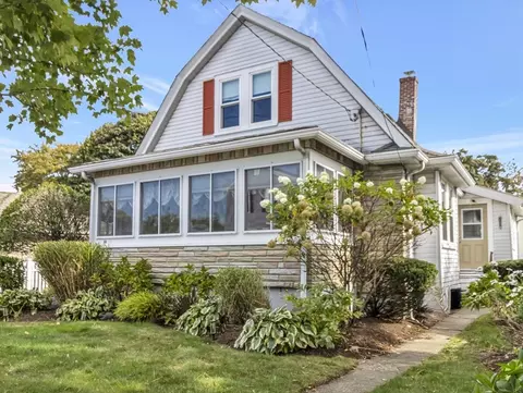 44 Braintree Ave, Quincy, MA 02169